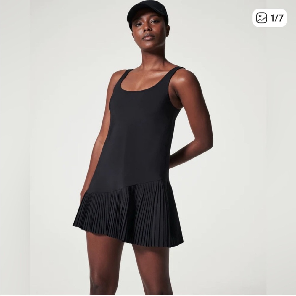 SPANX Yes, pleats!  Dress size L